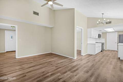 854 Candlewood Circle, Ormond Beach FL - photo 16 of 43