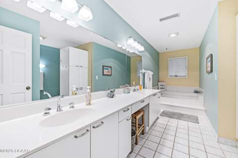2962 Sea Oats Circle, Daytona Beach Shores FL - photo 18 of 44