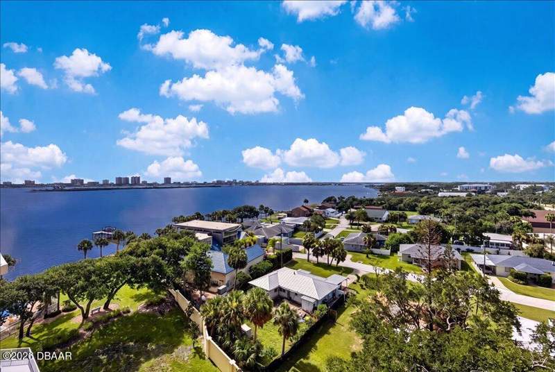 2 bedroom Condominium at 2801 S Ridgewood Avenue #806, Halifax Landing Condo, South Daytona — photo 5
