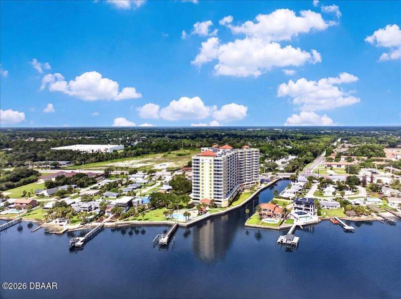 2 bedroom Condominium at 2801 S Ridgewood Avenue #806, Halifax Landing Condo, South Daytona — photo 2