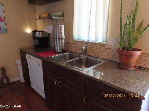 127 Edwards Street, Daytona Beach FL - photo 9 of 40