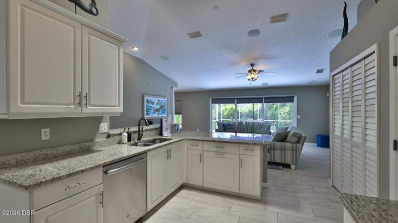 4 bedroom Single Family Residence at 29 Acclaim At Lionspaw, Lionspaw Acclaim Tr A, Daytona Beach — photo 2