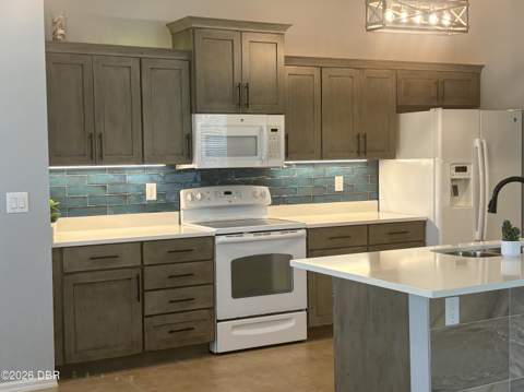 908 Woodstream Lane, Ormond Beach FL - photo 6 of 22