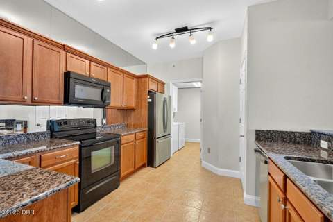 2801 S Ridgewood Avenue #504, South Daytona FL - photo 10 of 77