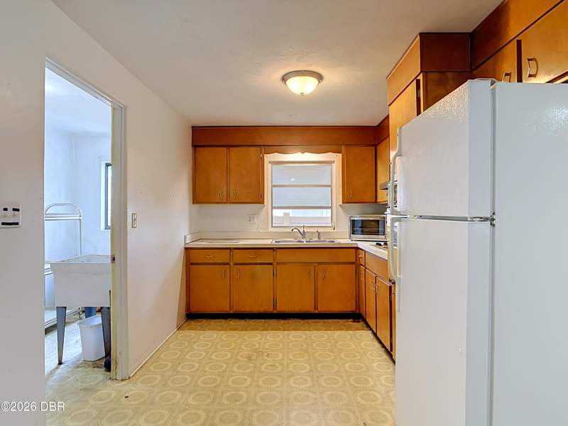 2 bedroom Single Family Residence at 1926 Papaya Drive, Tropical Palm Terrace, South Daytona — photo 4