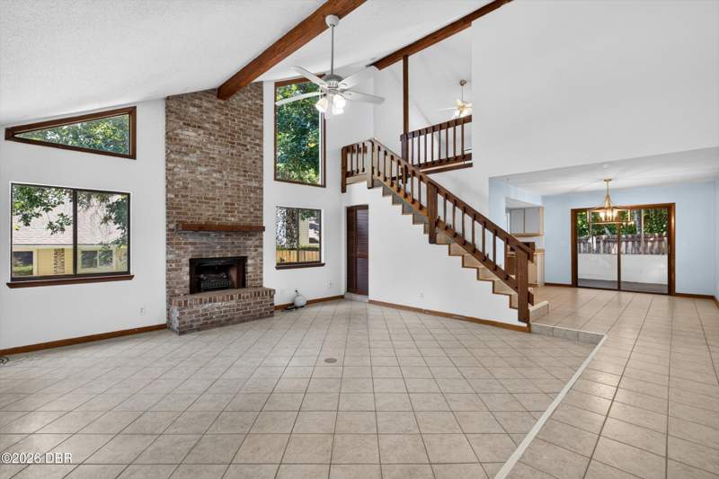 3 bedroom Single Family Residence at 160 Inglewood Court, Tymber Creek, Ormond Beach — photo 2