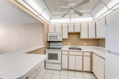 935 N Halifax Avenue #705, Daytona Beach FL - photo 8 of 46