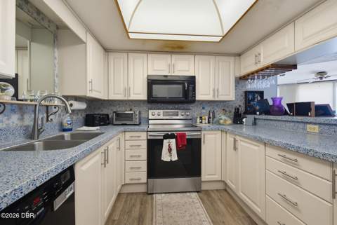 2425 S Atlantic Avenue #1103, Daytona Beach Shores FL - photo 18 of 62