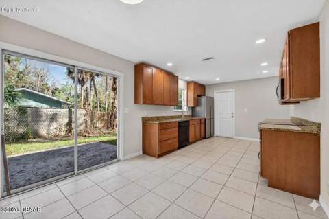 365 Hand Avenue, Ormond Beach FL - photo 6 of 21
