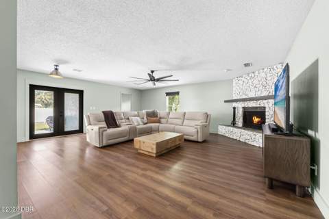 2817 Yule Tree Drive, Edgewater FL - photo 8 of 46