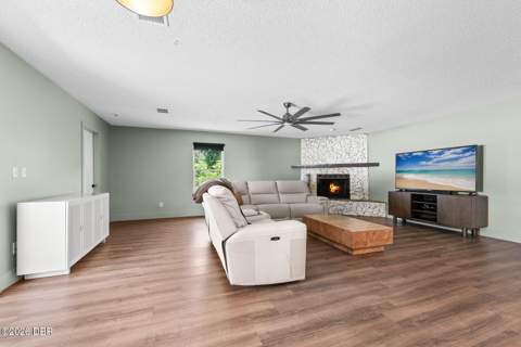 2817 Yule Tree Drive, Edgewater FL - photo 11 of 46