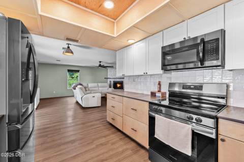 2817 Yule Tree Drive, Edgewater FL - photo 16 of 46