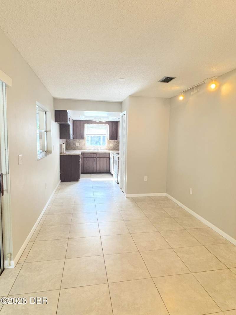2 bedroom Single Family Residence at 228 Colomba Road, DeBary, DeBary — photo 5