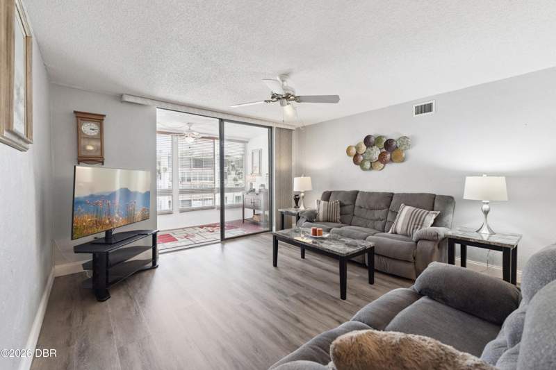 2 bedroom Condominium at 325 Wilder Boulevard #A404, Golf'S Edge Condo, Daytona Beach — photo 3