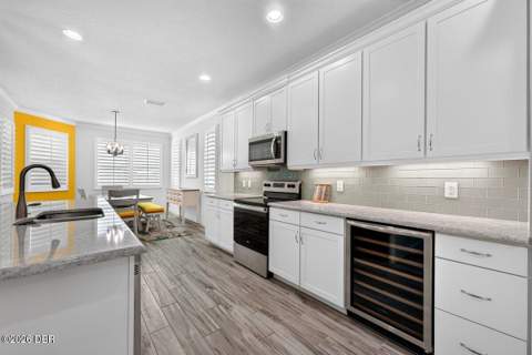 826 Sunny Horizon Court, Daytona Beach FL - photo 10 of 59