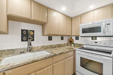 3047 S Atlantic Avenue #1002, Daytona Beach Shores FL - photo 21 of 73