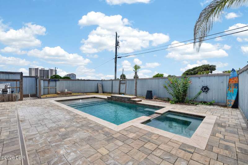 4 bedroom Single Family Residence at 2071 S Peninsula Drive, Schulte Park, Daytona Beach — photo 4