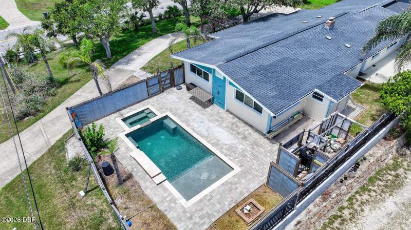 4 bedroom Single Family Residence at 2071 S Peninsula Drive, Schulte Park, Daytona Beach — photo 5
