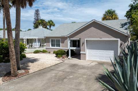 308 N 6th Street, Flagler Beach FL - photo 6 of 36