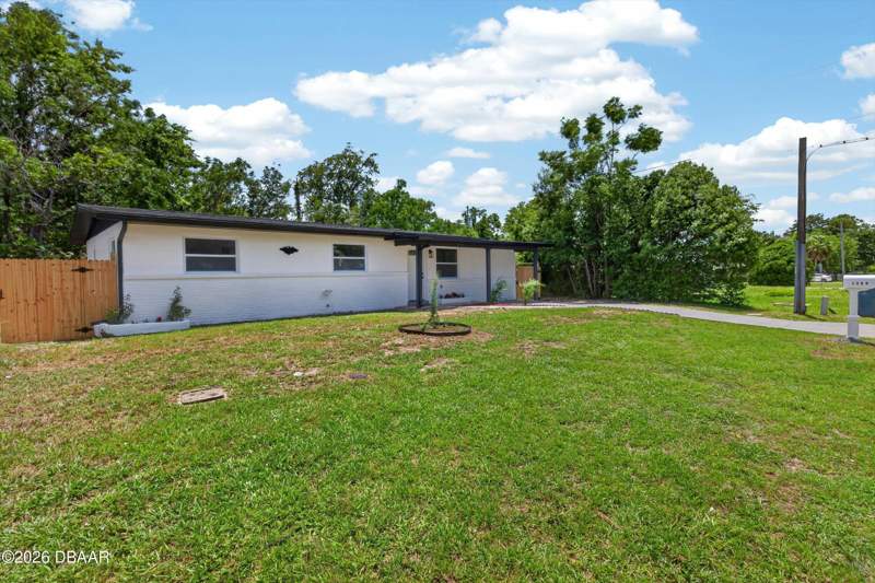 3 bedroom Single Family Residence at 1359 Wright Street, Wright, Daytona Beach — photo 4