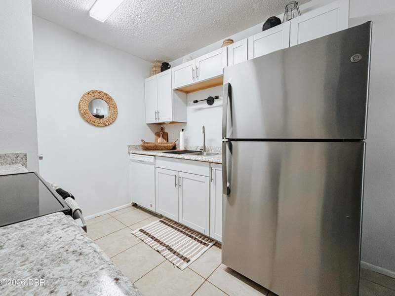 2 bedroom Condominium at 1600 Big Tree Road #08, Condo At Georgetown Lake, A Condo, Daytona Beach — photo 4