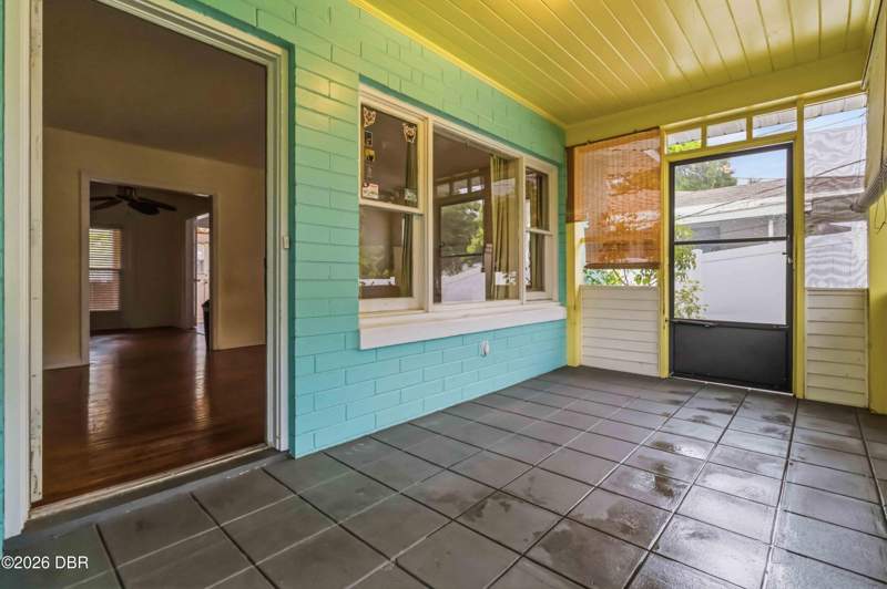 2 bedroom Single Family Residence at 217 Daytona Avenue, Mason & Carswells, Daytona Beach — photo 4