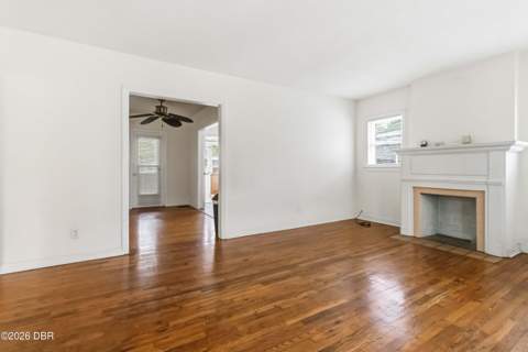 217 Daytona Avenue, Daytona Beach FL - photo 8 of 26