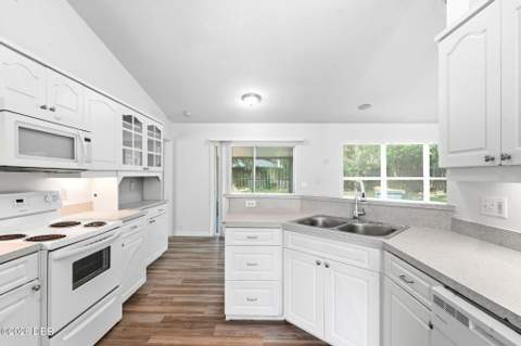 3128 Mango Tree Drive, Edgewater FL - photo 11 of 40