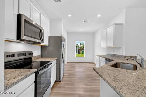 897 Picasso Avenue, Deltona FL - photo 10 of 54