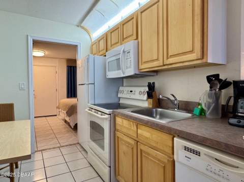 701 S Atlantic Avenue #407, Daytona Beach FL - photo 9 of 17