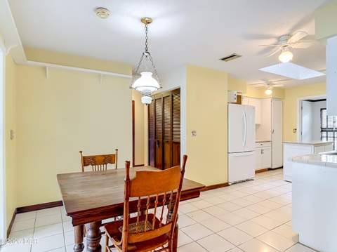 1404 Oak Forest Drive, Ormond Beach FL - photo 7 of 24