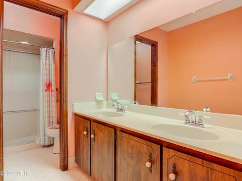 1404 Oak Forest Drive, Ormond Beach FL - photo 19 of 24
