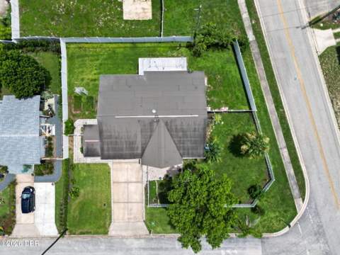 102 N Capri Drive, Ormond Beach FL - photo 6 of 47