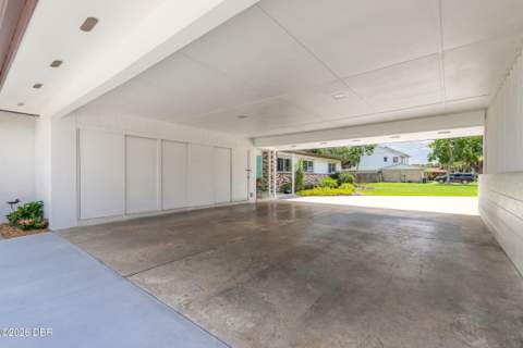 801 Fairway Drive, New Smyrna Beach FL - photo 9 of 73