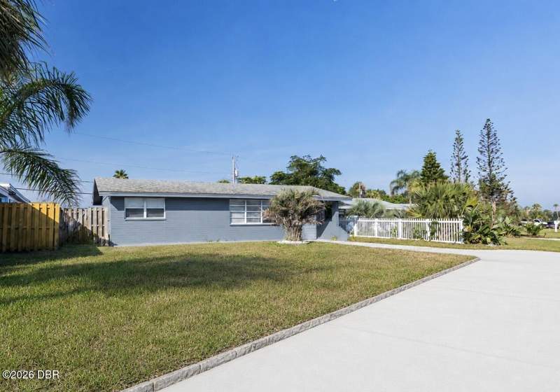 2 bedroom Single Family Residence at 30 Azalea Drive, Not In Subdivision, Ormond Beach — photo 2