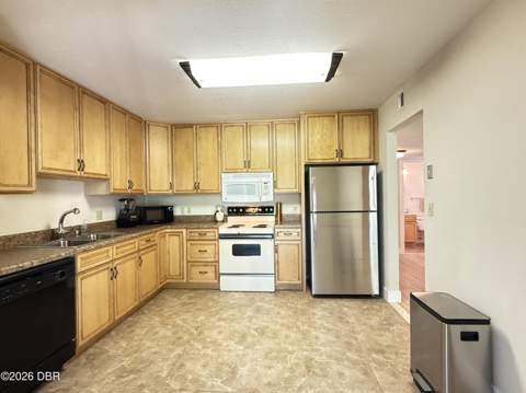 33 Andrea Drive, New Smyrna Beach FL - photo 17 of 81
