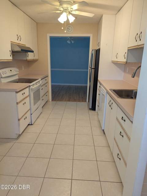 314 Roslyn Avenue, New Smyrna Beach FL - photo 8 of 23