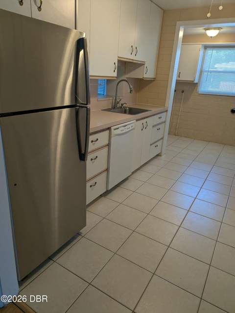 314 Roslyn Avenue, New Smyrna Beach FL - photo 9 of 23