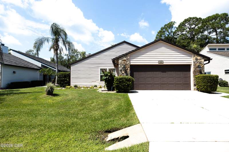 2 bedroom Single Family Residence at 120 Gull Circle, Pelican Bay, Daytona Beach — photo 2