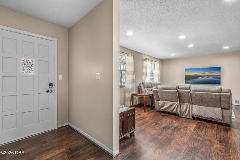 3 bedroom Single Family Residence at 918 Wells Drive, Palm Grove, South Daytona — photo 4