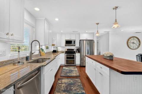 4717 S Atlantic Avenue, New Smyrna Beach FL - photo 6 of 39