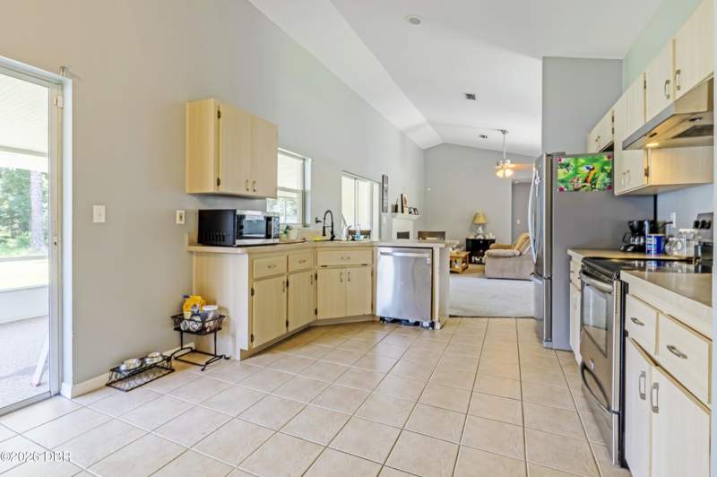 3 bedroom Single Family Residence at 18 Burning Bush Place, Palm Coast, Palm Coast — photo 5