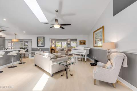 815 E 7th Avenue, New Smyrna Beach FL - photo 10 of 79