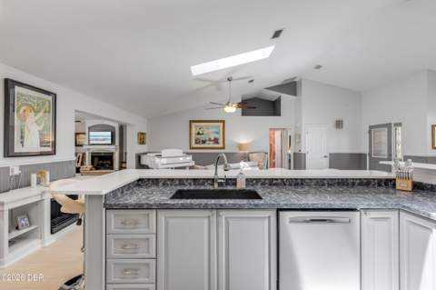 815 E 7th Avenue, New Smyrna Beach FL - photo 17 of 79