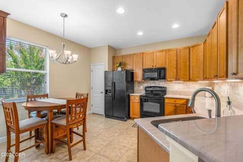 1185 Champions Drive, Daytona Beach FL - photo 11 of 33