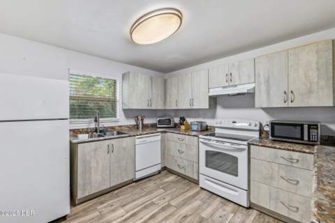 414 Virginia Avenue, Port Orange FL - photo 10 of 35