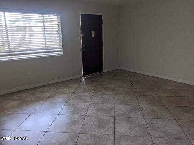1 bedroom Condominium at 102 S Peninsula Drive #105, Not In Subdivision, Daytona Beach — photo 2