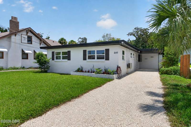 3 bedroom Single Family Residence at 240 Hartford Avenue, Ortona, Daytona Beach — photo 1