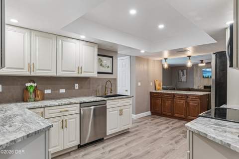 537 Pelican Bay Drive, Daytona Beach FL - photo 8 of 39