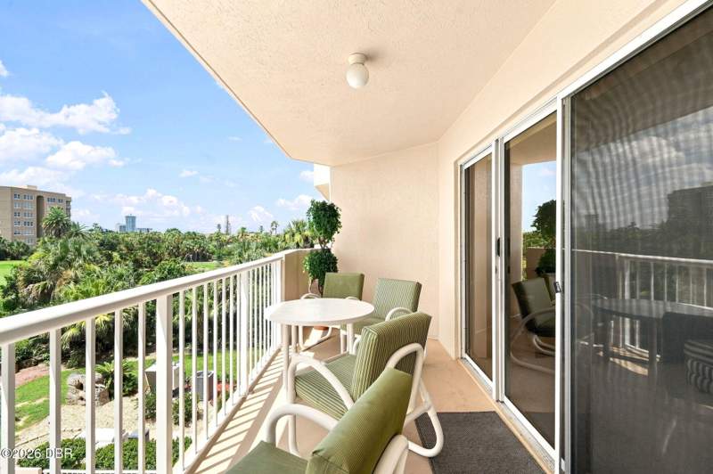 2 bedroom Condominium at 3 Oceans West Boulevard #3A7, Oceans Cloverleaf Condo, Daytona Beach Shores — photo 2